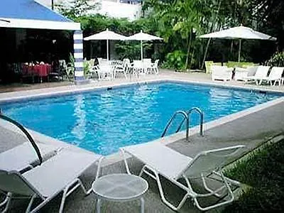 Cuarta Avenida Suites Caracas